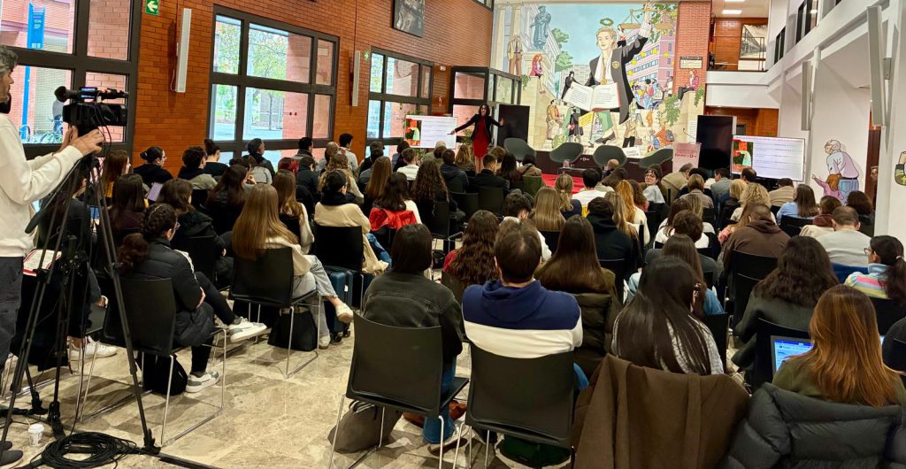 Imagen del acto de entrega del Premio ArgumentaDH 2024 durante el I Foro sobre jurisdicción y argumentación en derechos humanos